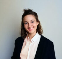 Porträt von Olivia Leimpeters-Leth, ehemalige Redakteurin bei der Online-Marketing-Agentur CUSTOMIZE in Wien